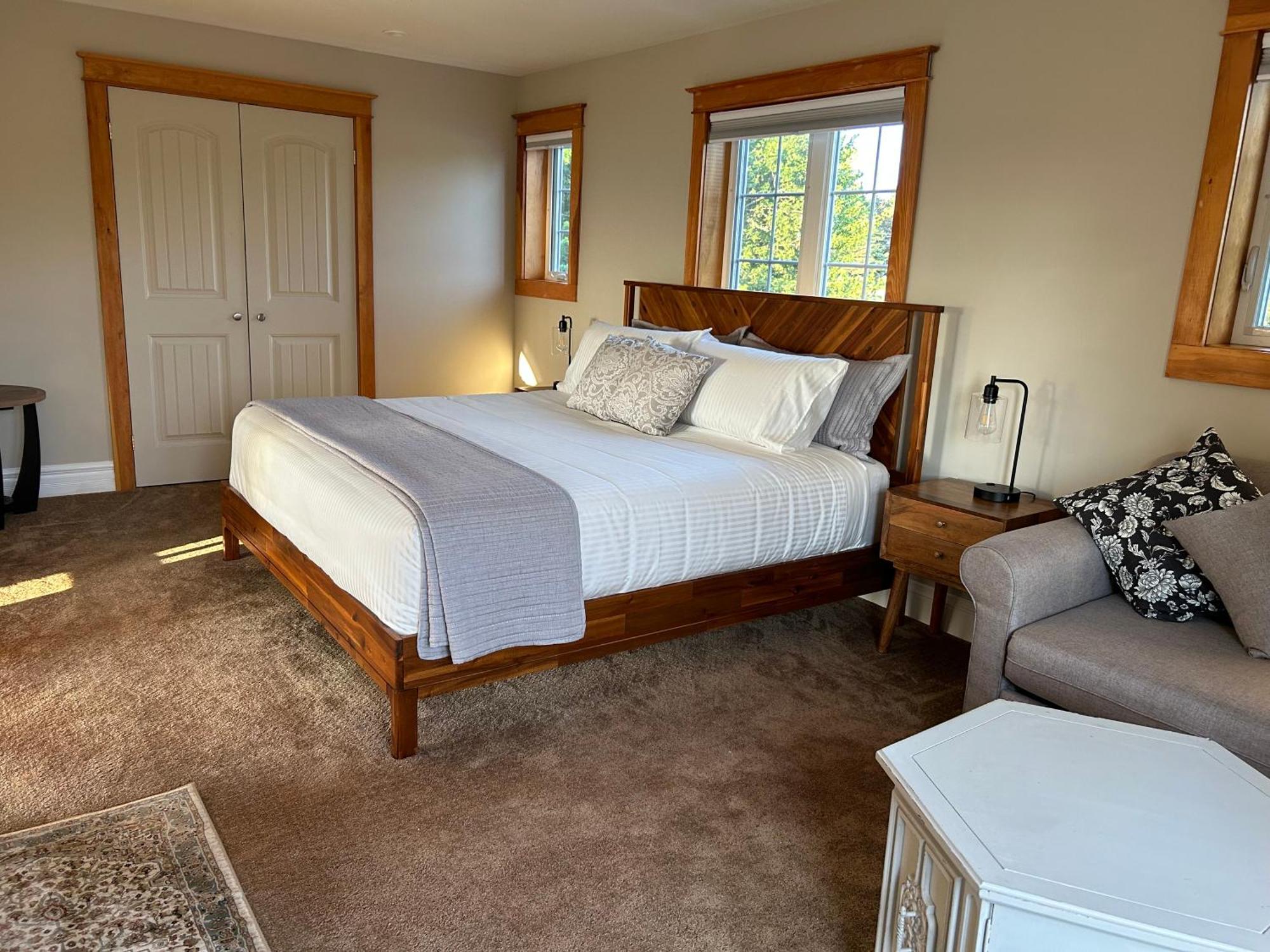 Tides Inn Guest Suites Halls Harbour Екстер'єр фото